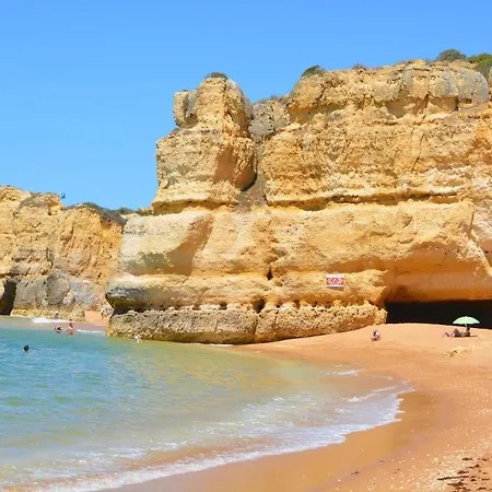 Cristina Mar 알부페이라